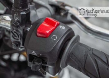 Xe máy có nên độ nút bật tắt động cơ khẩn cấp không?